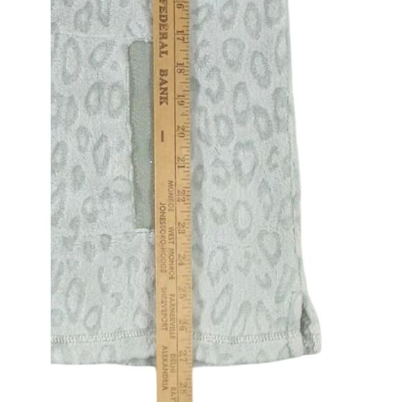 Soft Surroundings Tanzania Sweatshirt Size Small Gray Leopard Cowl Neck Pockets - Picture 7 of 10